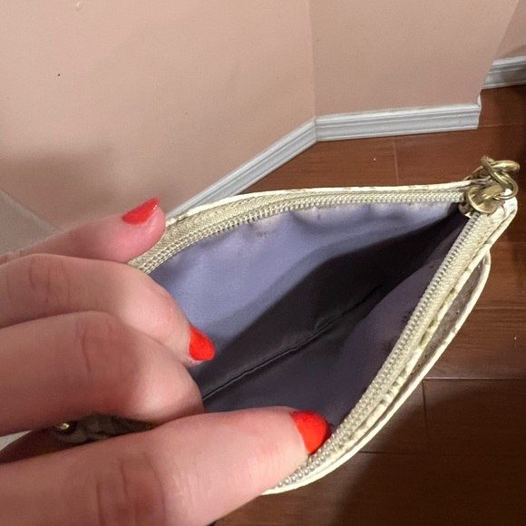 Coach wristlet - Picture 4 of 4